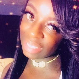 Meet your Posher, Leandra